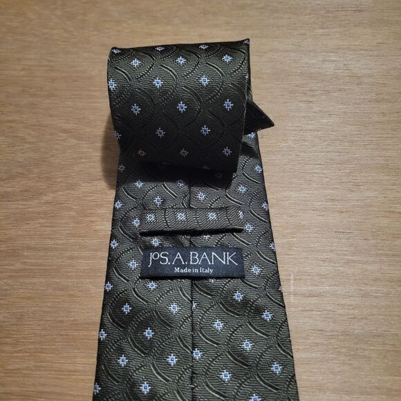 JOS. A. BANK Silk Tie Preppy Necktie Designer Geometric Made In Italy - Picture 4 of 8